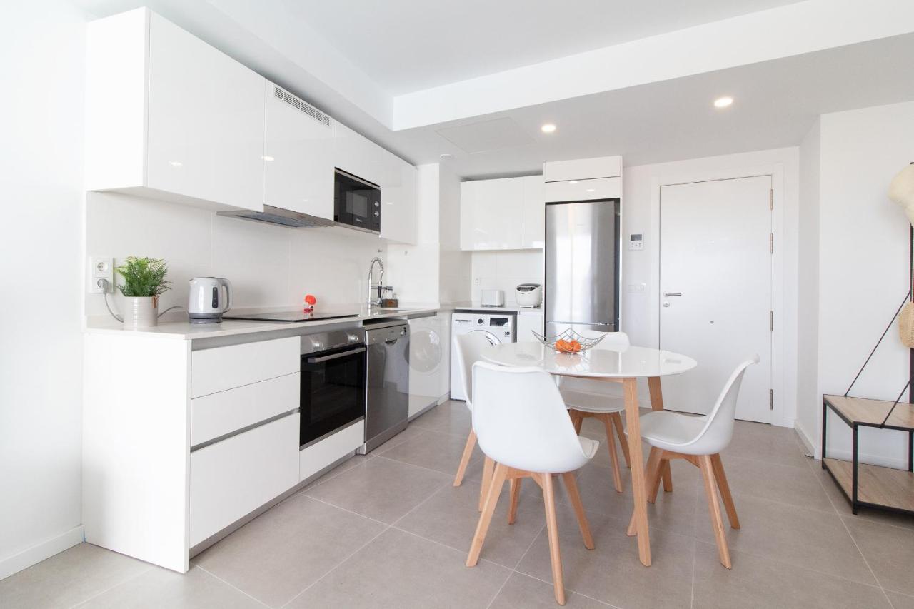 Global Properties, Apartamento Con Terraza Y Vistas A La Piscina En Gran Canet Canet d'En Berenguer Luaran gambar