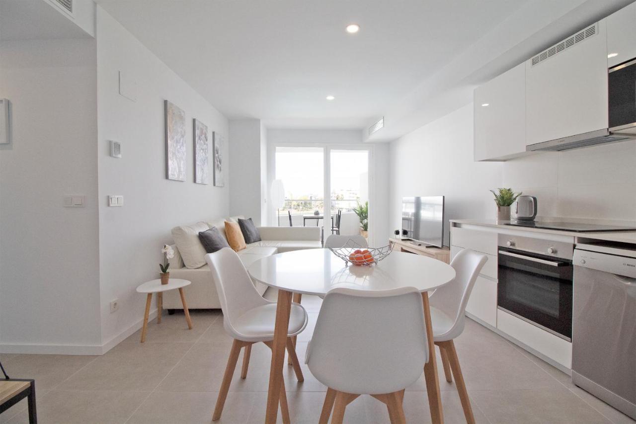 Global Properties, Apartamento Con Terraza Y Vistas A La Piscina En Gran Canet Canet d'En Berenguer Luaran gambar