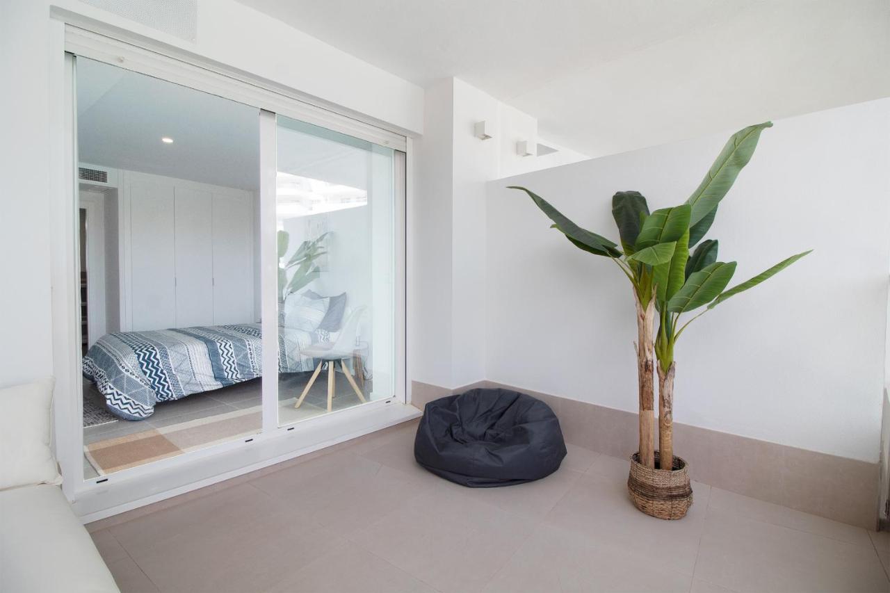 Global Properties, Apartamento Con Terraza Y Vistas A La Piscina En Gran Canet Canet d'En Berenguer Luaran gambar