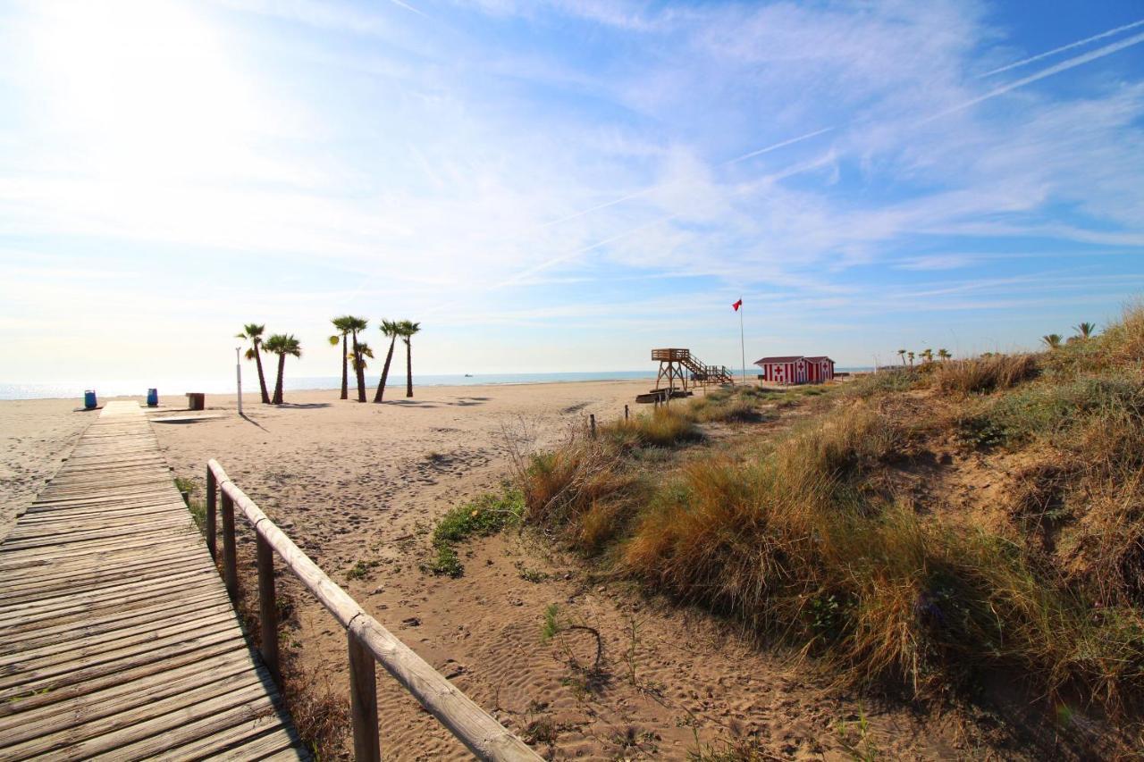 Global Properties, Apartamento Con Terraza Y Vistas A La Piscina En Gran Canet Canet d'En Berenguer Luaran gambar