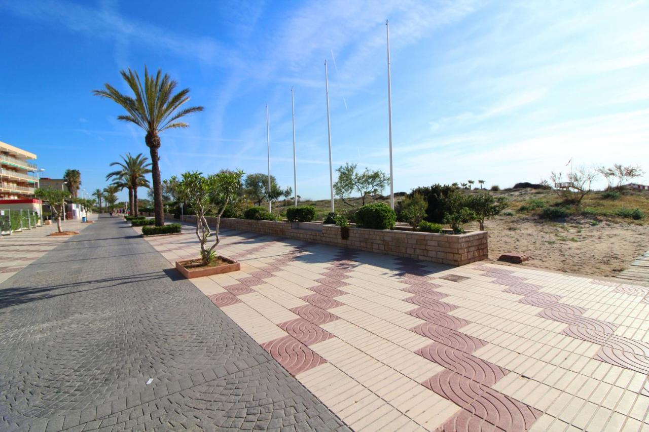 Global Properties, Apartamento Con Terraza Y Vistas A La Piscina En Gran Canet Canet d'En Berenguer Luaran gambar