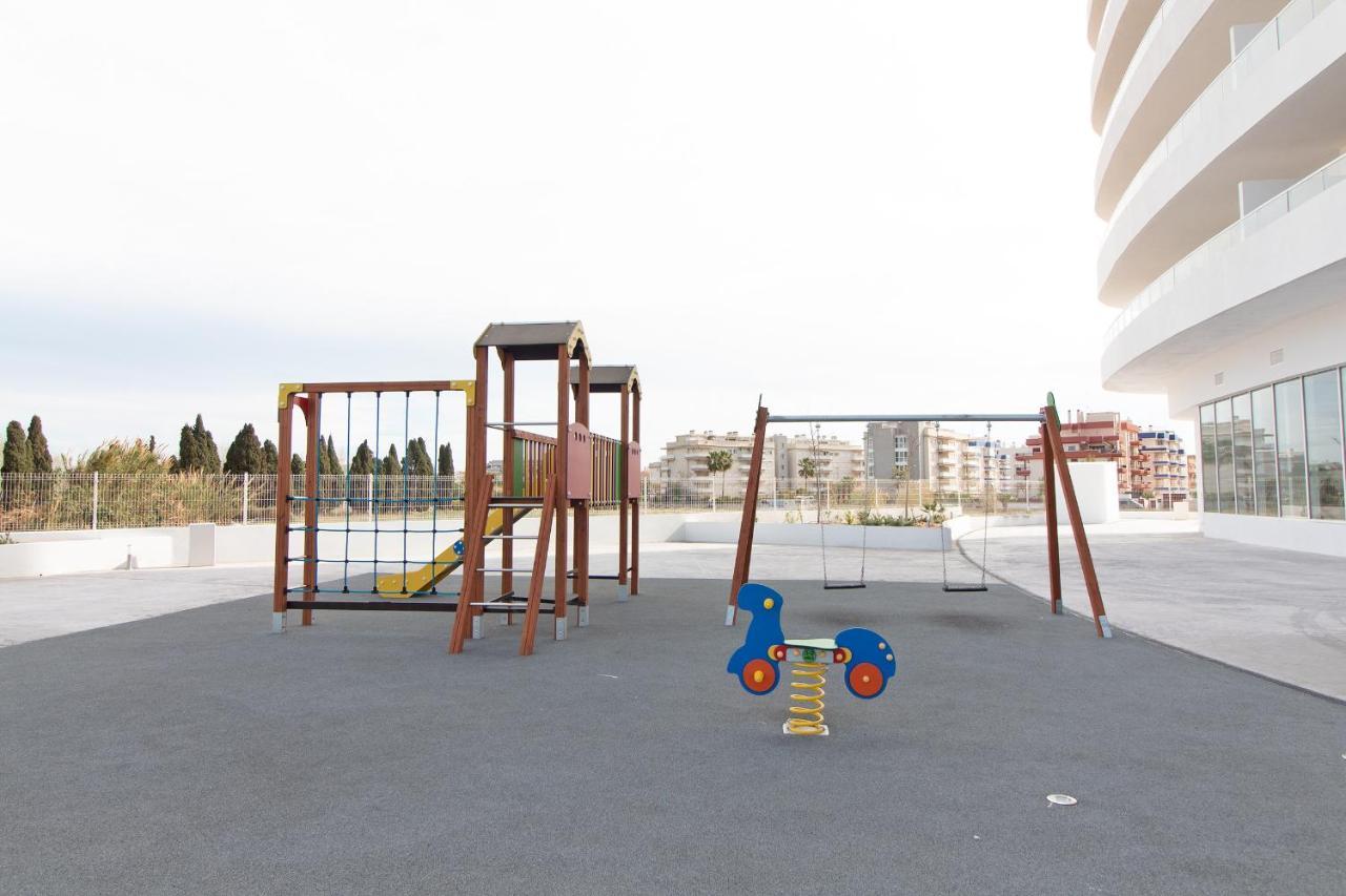 Global Properties, Apartamento Con Terraza Y Vistas A La Piscina En Gran Canet Canet d'En Berenguer Luaran gambar