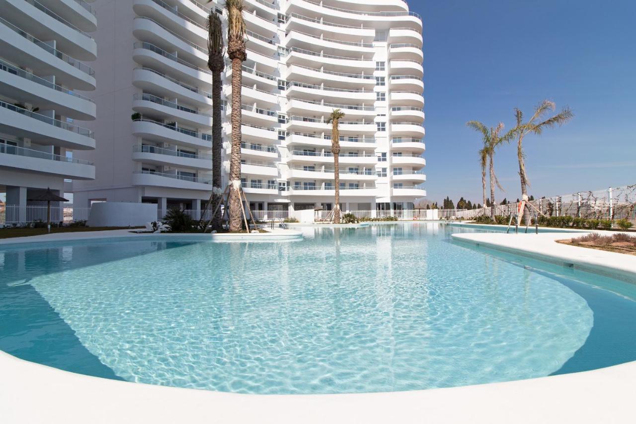 Global Properties, Apartamento Con Terraza Y Vistas A La Piscina En Gran Canet Canet d'En Berenguer Luaran gambar