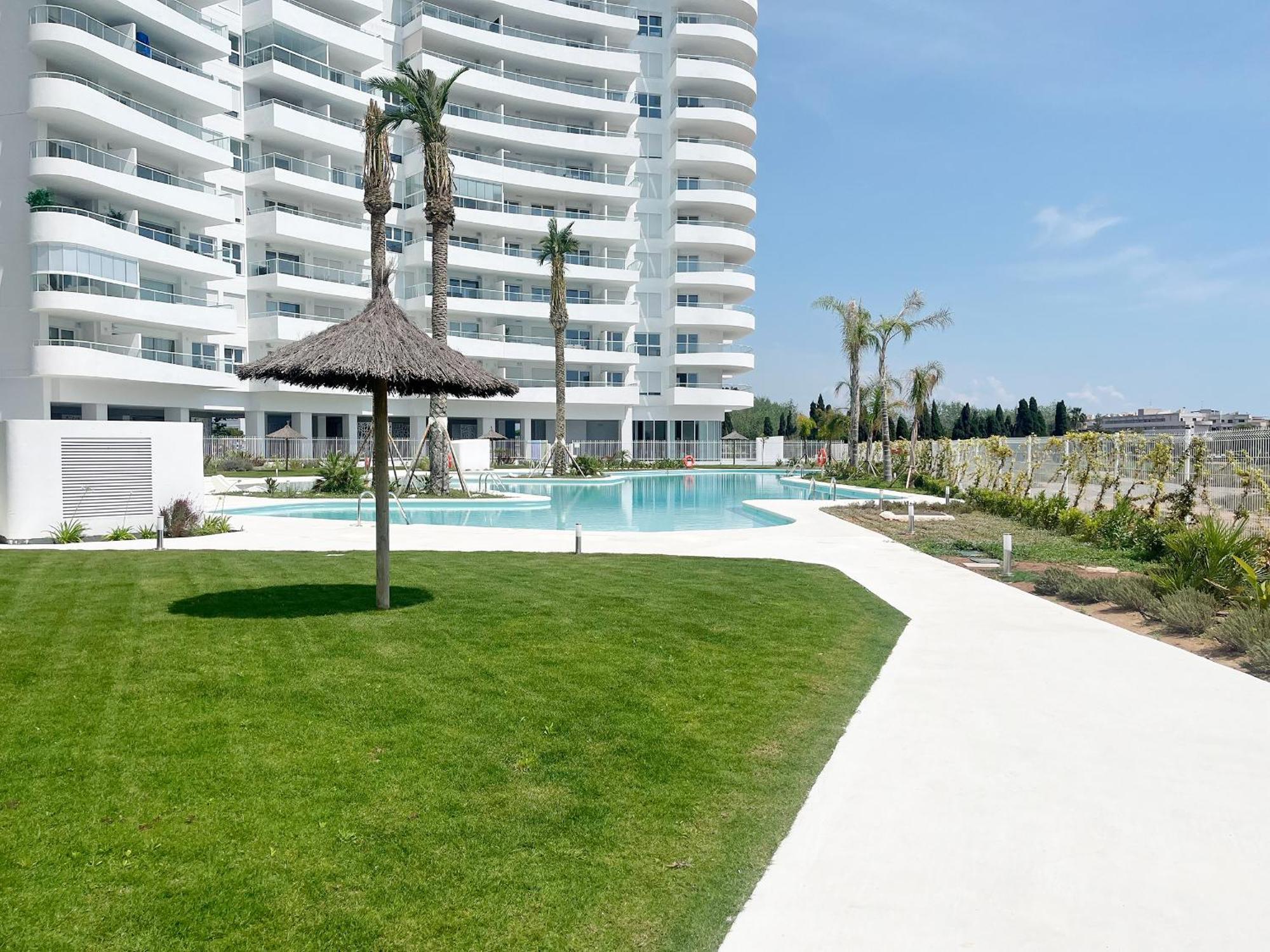 Global Properties, Apartamento Con Terraza Y Vistas A La Piscina En Gran Canet Canet d'En Berenguer Luaran gambar